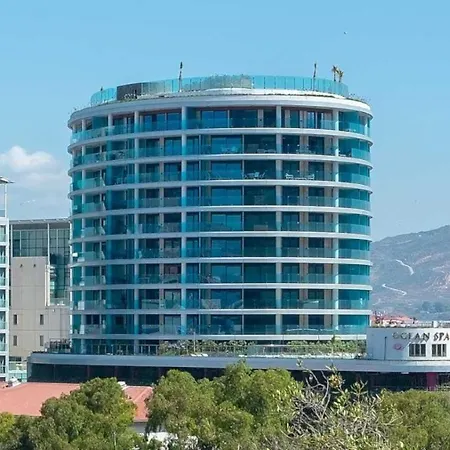 Ocean Plaza Apartment *